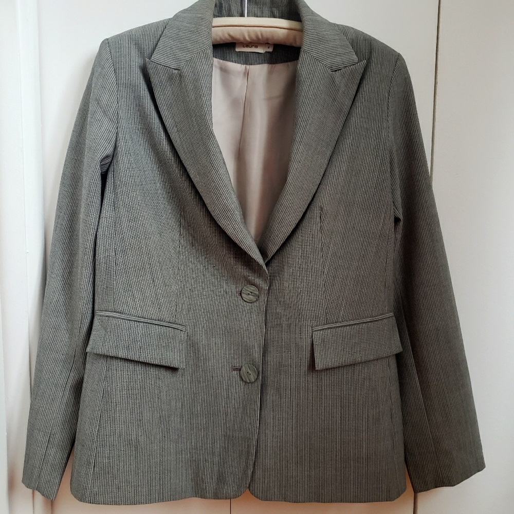 Laura Grey & White Pinstrip Blazer SZ 8